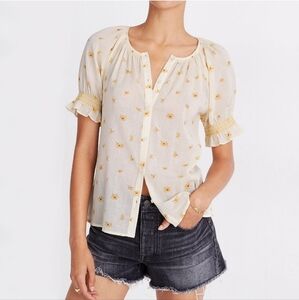 Madewell Smocked Button-Up Top in French Daisies